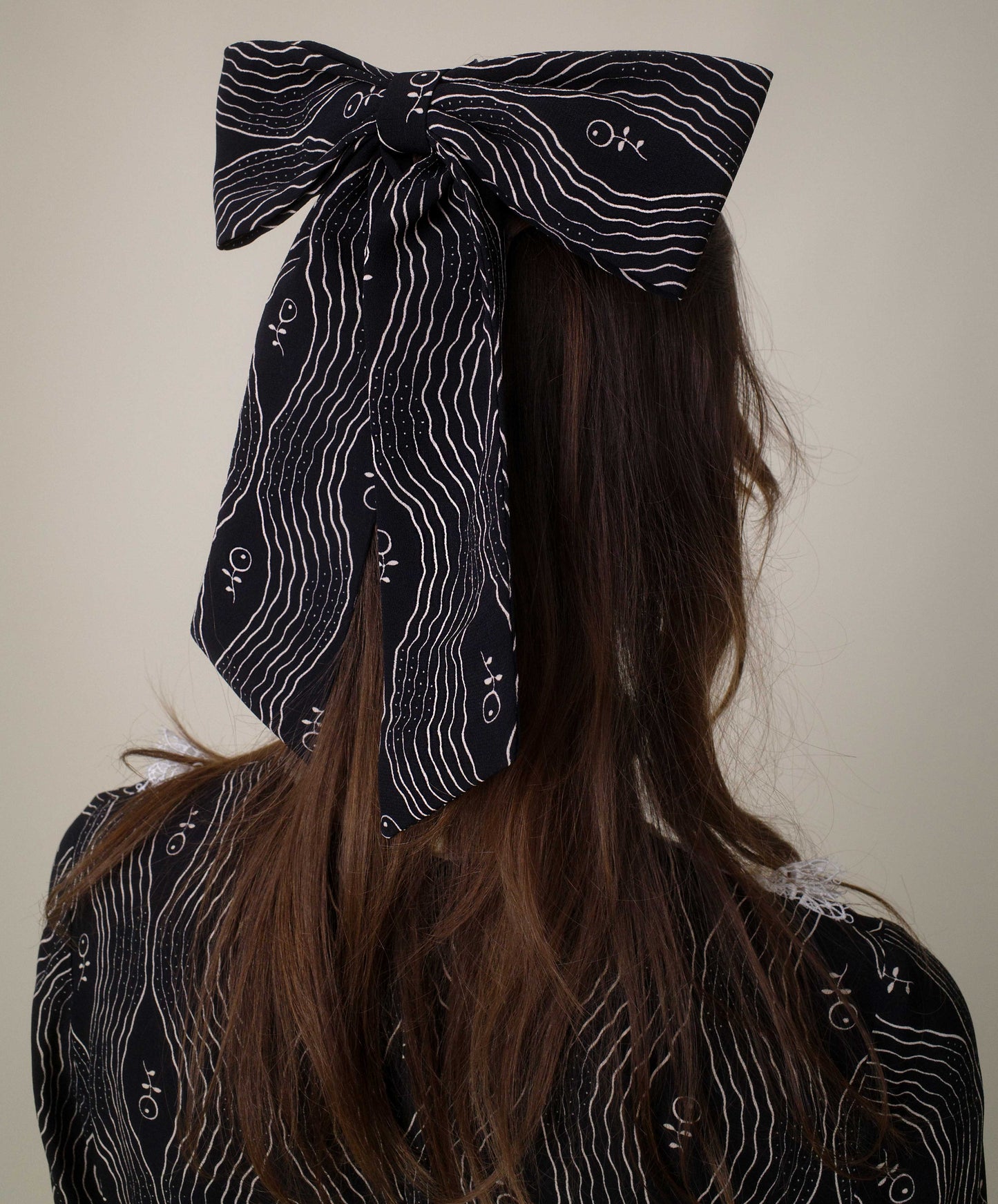 Anna Sui Berry Crepe Bow Hair Clip