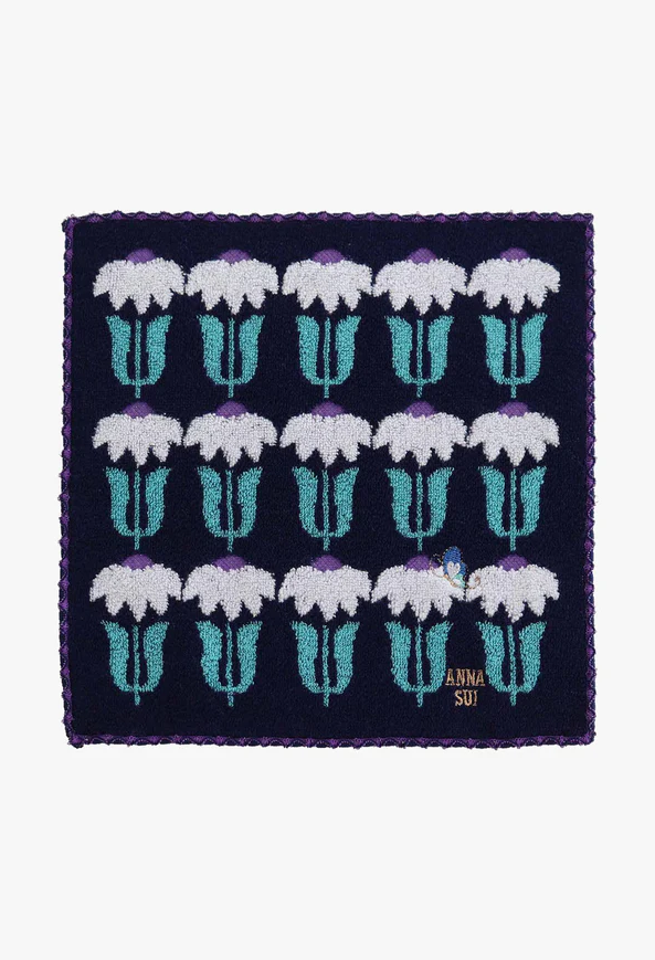 Anna Sui Upsy Daisy Washcloth