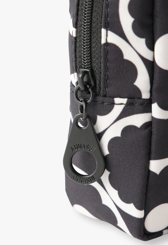 Anna Sui Daisy Delight Pouch