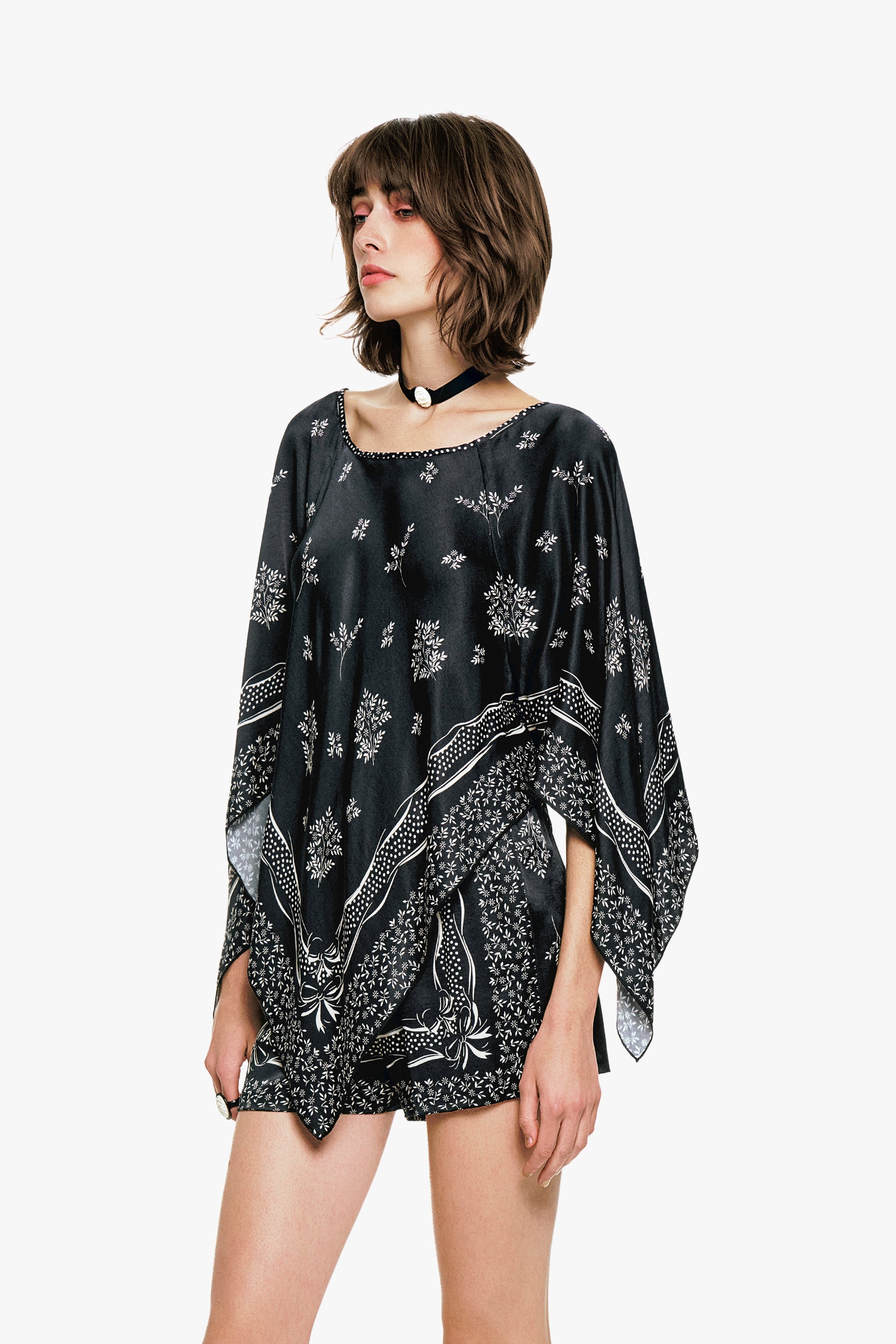 Anna Sui Ribbon Handkerchief Satin Print Poncho