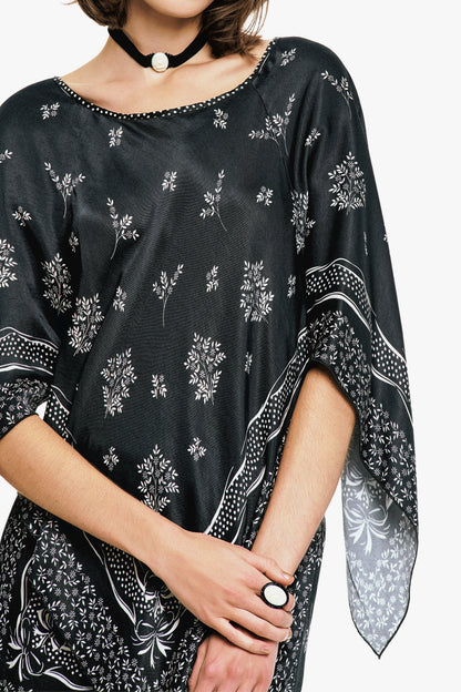 Anna Sui Ribbon Handkerchief Satin Print Poncho