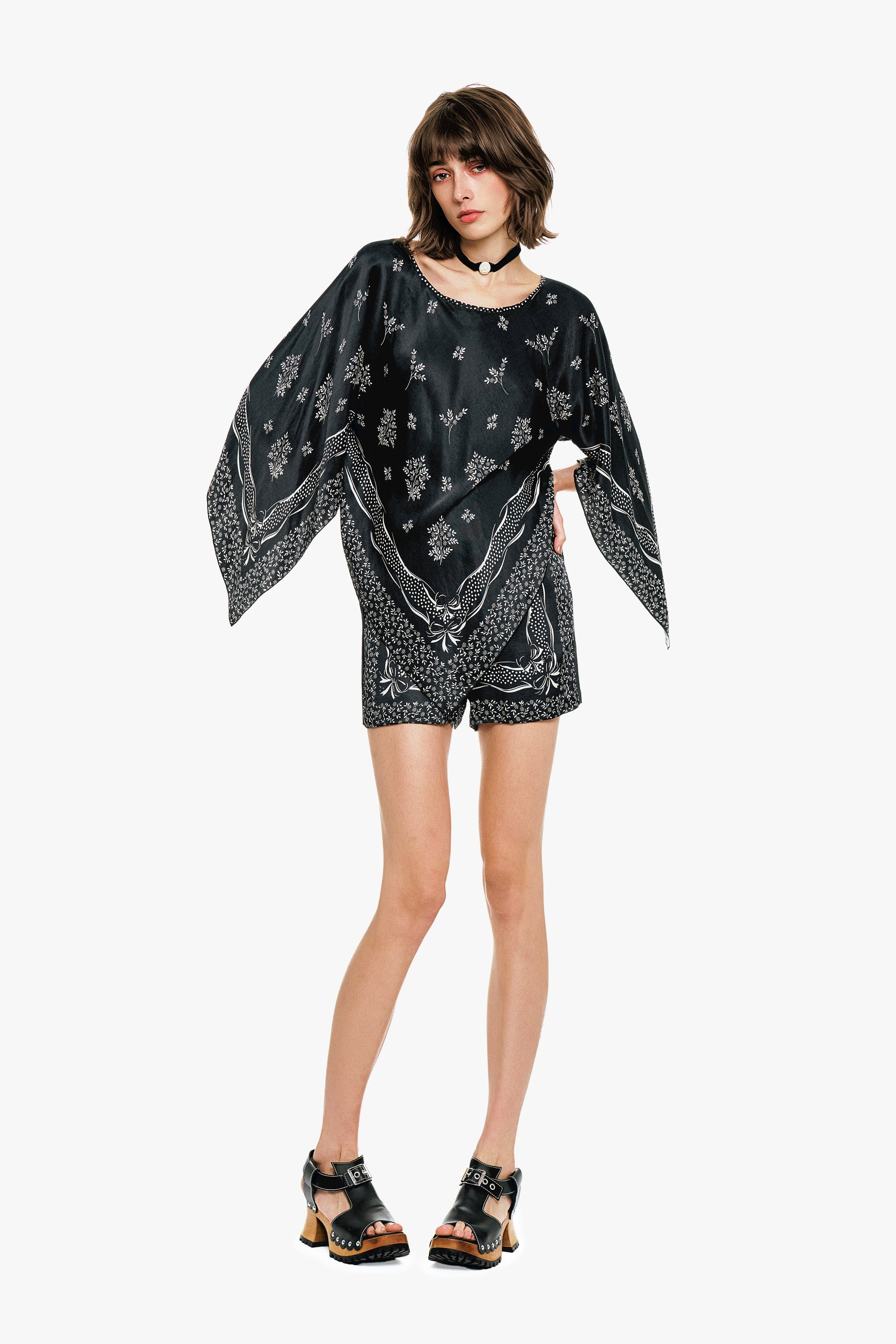 Anna Sui Ribbon Handkerchief Satin Print Poncho