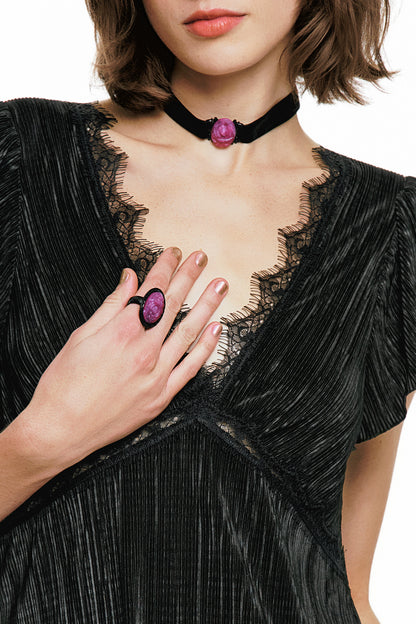 Anna Sui Oval Rose Choker - Dusty Rose