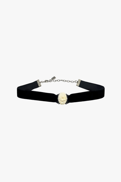 Anna Sui Oval Rose Choker - Ivory