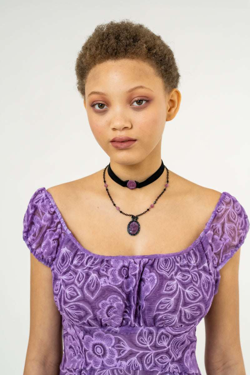 Anna Sui Carved Rose Victorian Frame Necklace - Dusty Rose