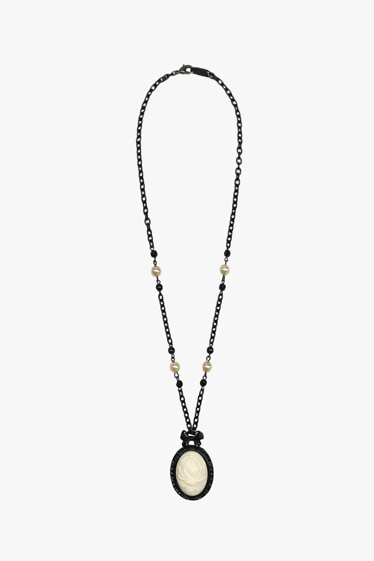 Anna Sui Carved Rose Victorian Frame Necklace - Ivory