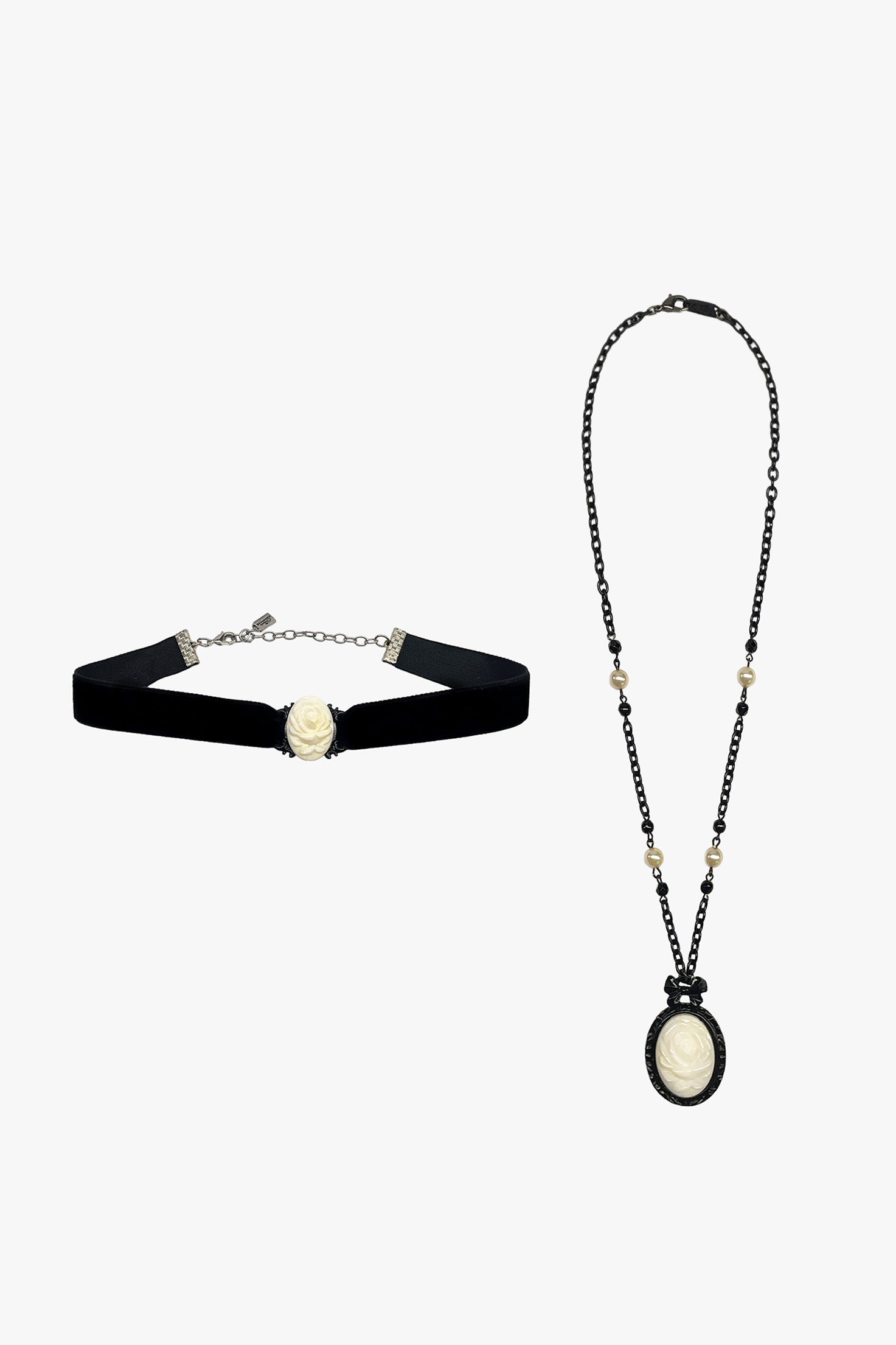 Anna Sui Carved Rose Victorian Necklace & Choker Set – Ivory