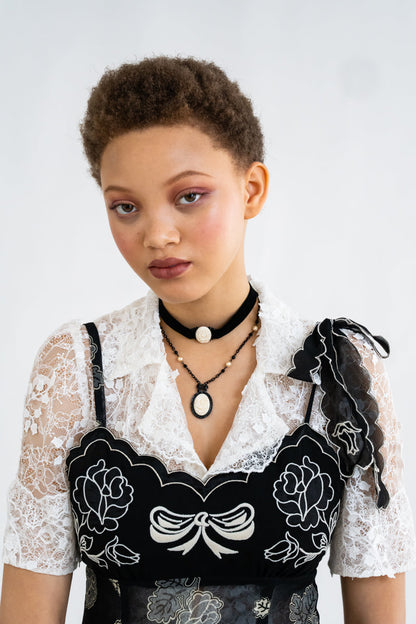 Anna Sui Carved Rose Victorian Necklace & Choker Set – Ivory