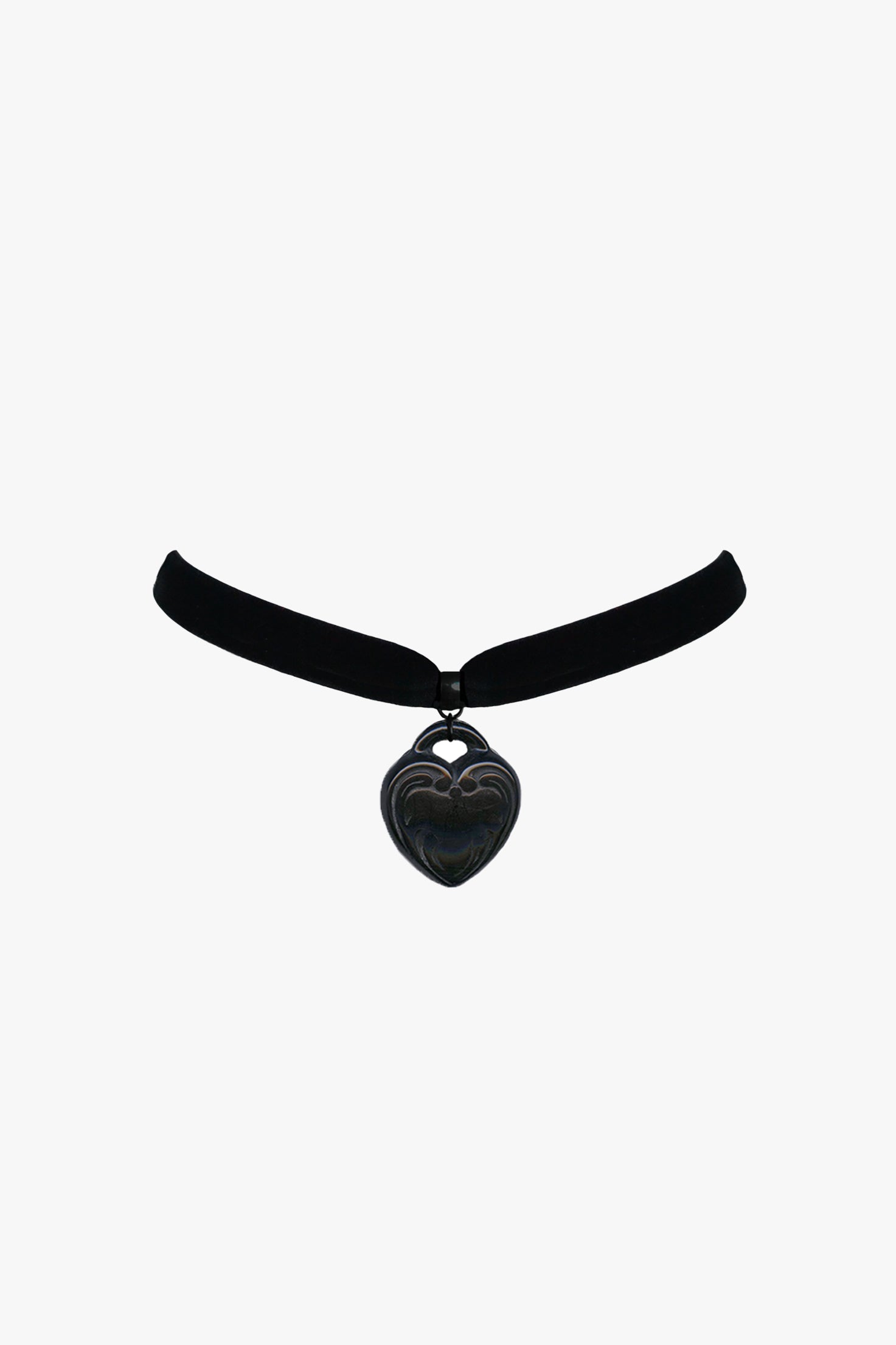 Anna Sui Large Retrolite Heart Velvet Choker