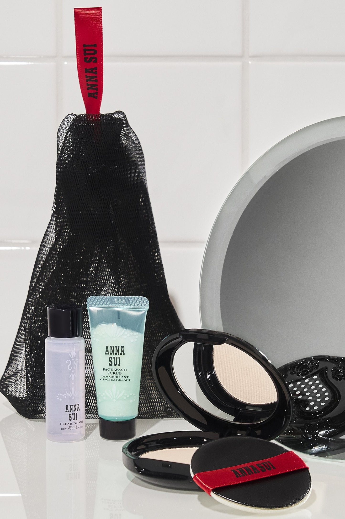 Anna Sui Face Wash Scrub