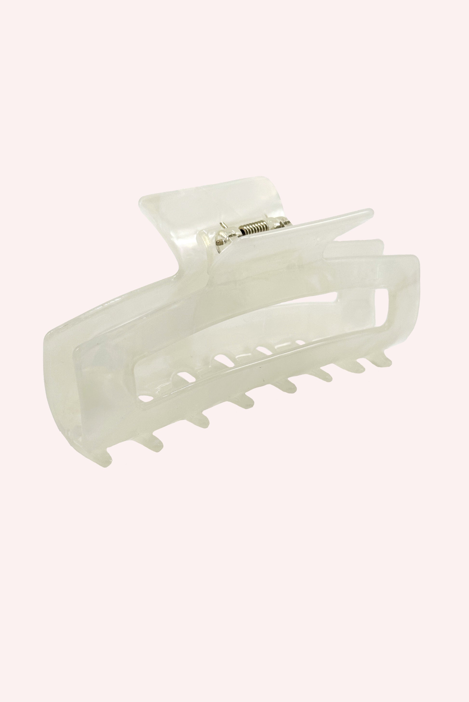Anna Sui Jumbo Peek-a-Boo Clip Ivory