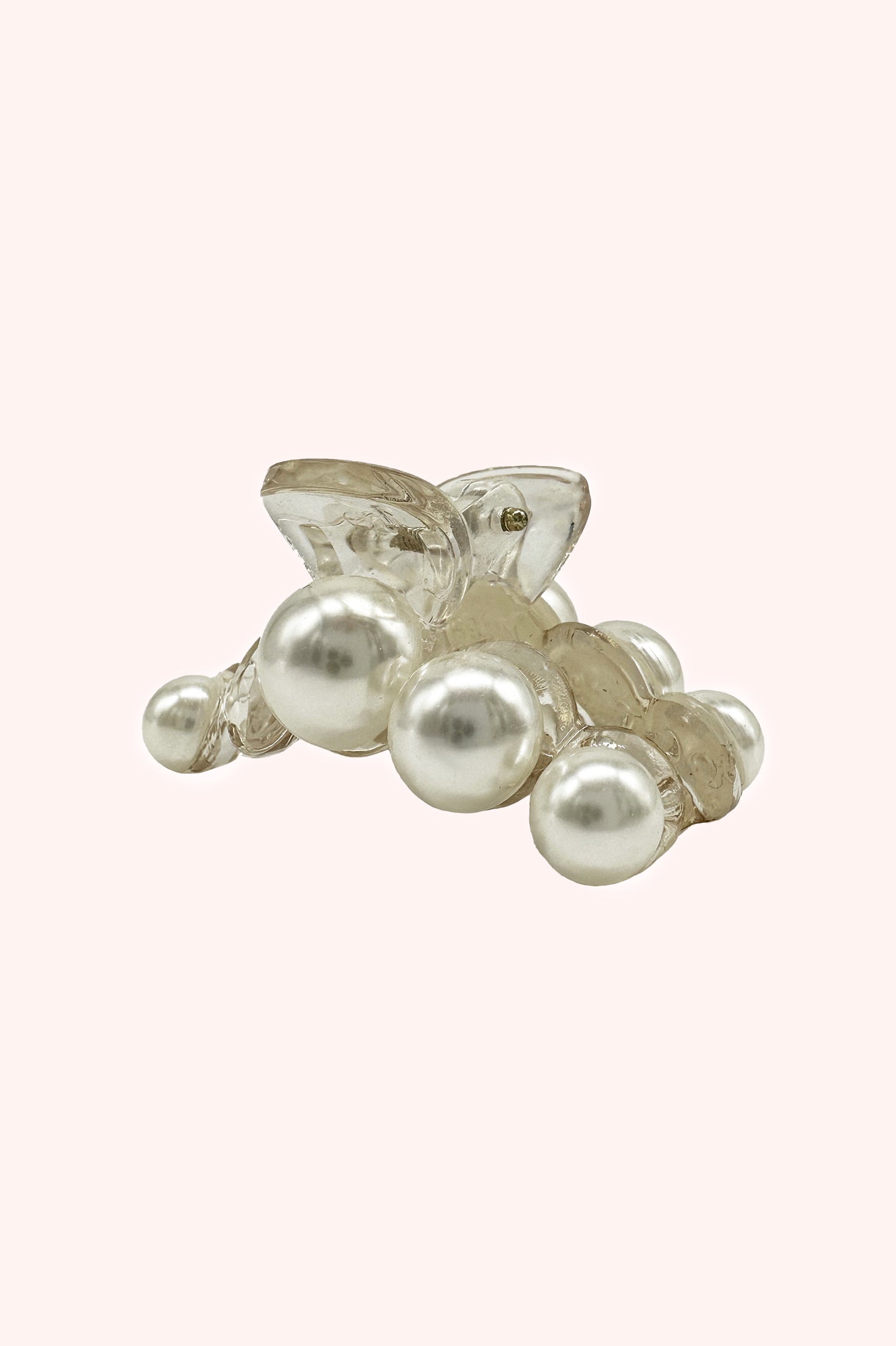 Anna Sui String of Pearls Mini Jaw Clip Ivory
