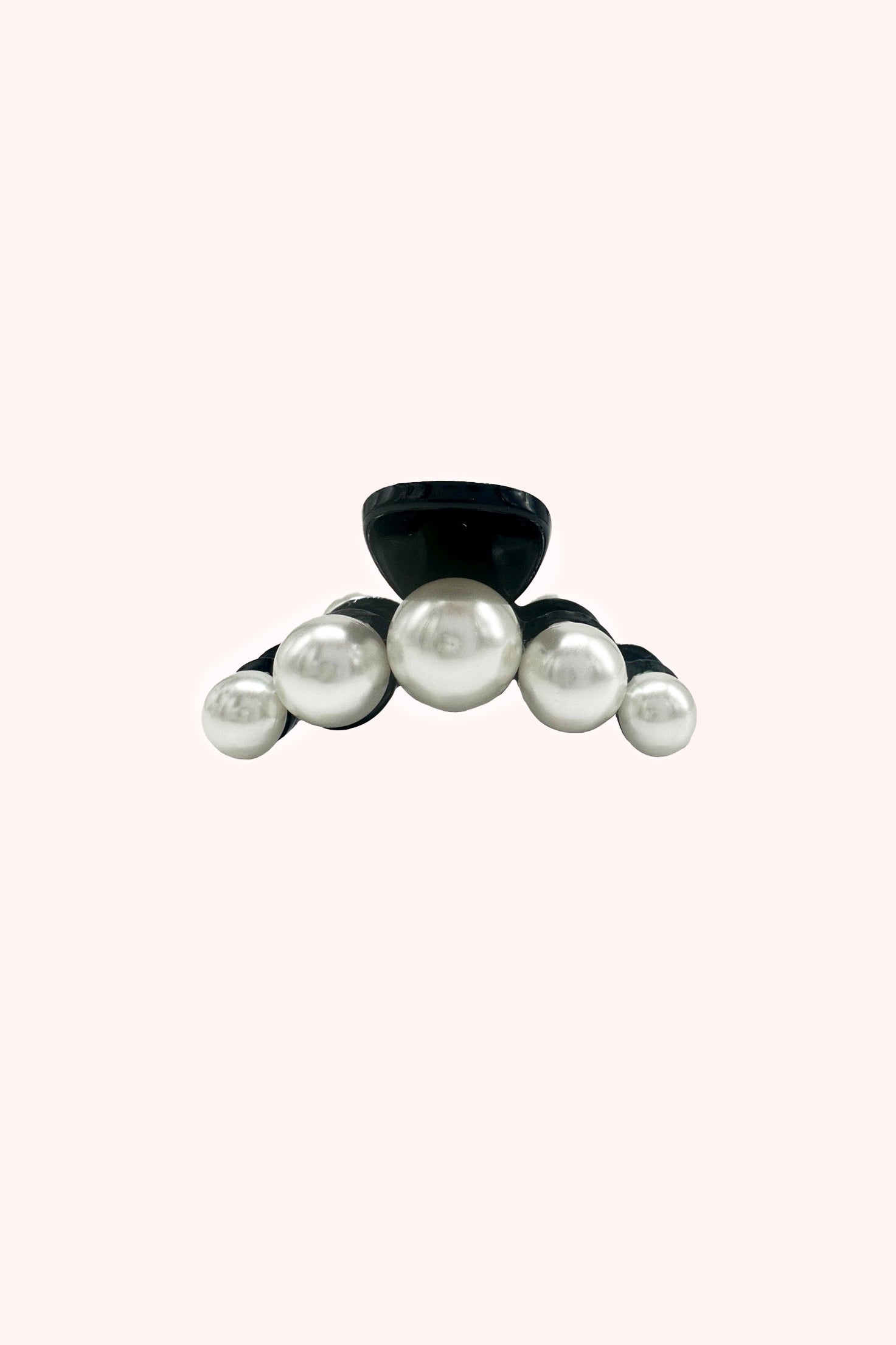 Anna Sui String of Pearls Mini Jaw Clip Black Pearl