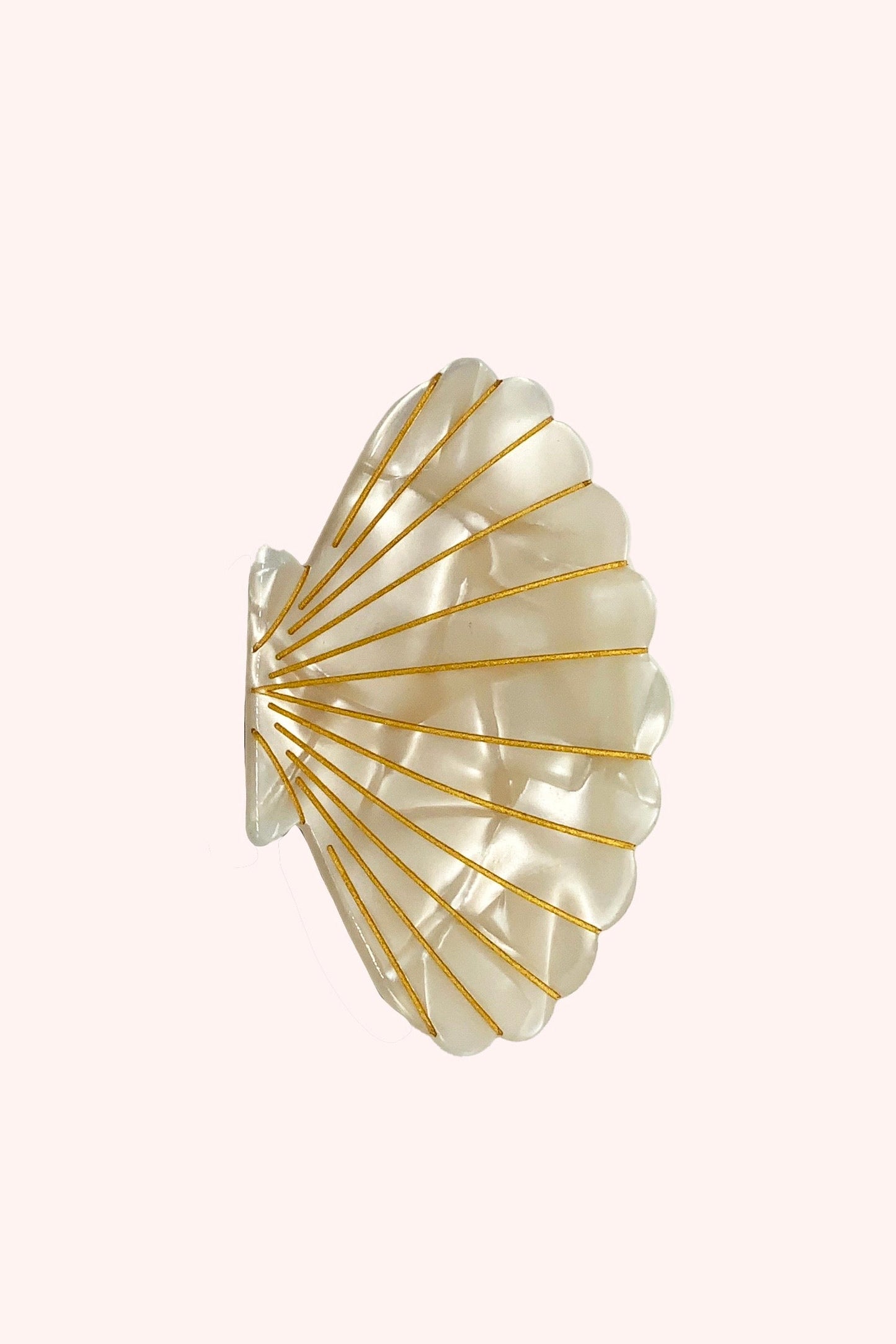Anna Sui Large Ivory Pastel Sea Shell Jaw Clip